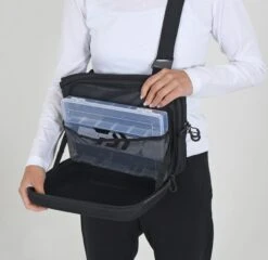 Daiwa Sling Tackle Bag Black -Abu Garcia Winkel c816f309 1cc0 4776 aee6 a09f2aa3cb96